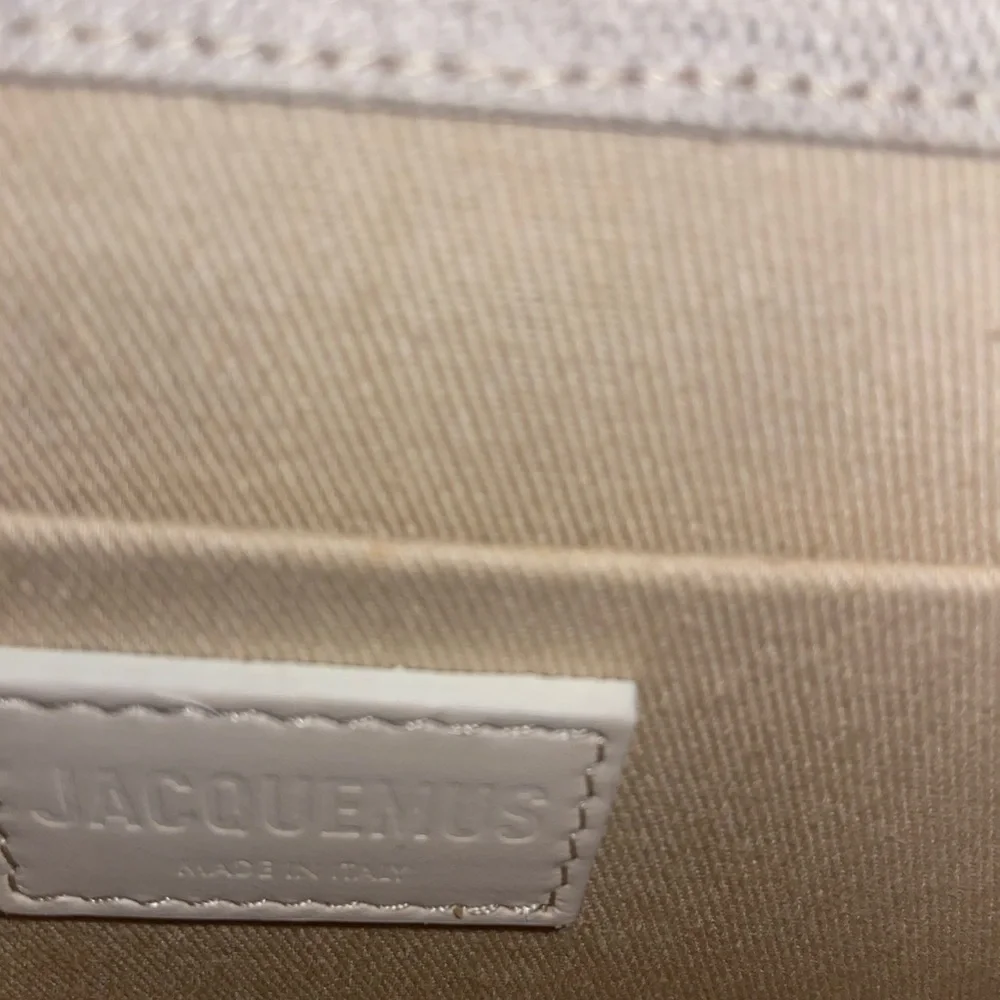 Jacquemus Bag Le Grand Chiquito - Picture 7 of 9